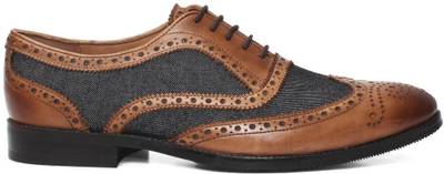 Brune Lace Up