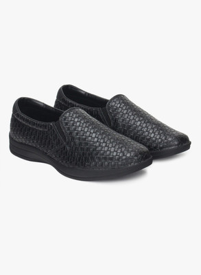 

Knotty Derby Susan Casuals For Women(Black