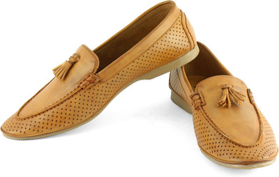 

DeVEE Non-essential Roberto C. Tan Loafers For Men(Tan