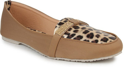 

Sindhi Footwear Comfortable Bellies For Women(Red)