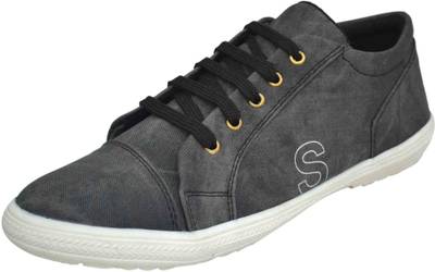 Strive Sneakers