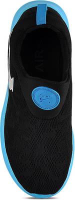 HIZAA Sneakers
