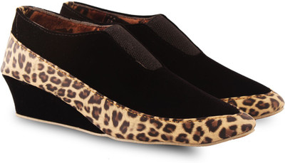 

Anand Archies Casual Shoes For Women(Brown