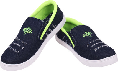 

Axter Canvas Shoes For Men(Multicolor