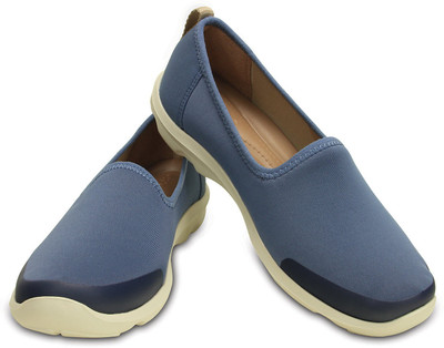 

Crocs Casuals For Women(Blue), 203195-45z