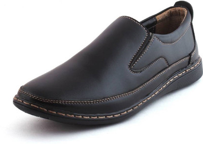 

shoecohlic Slip On For Men(Black
