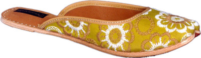 

Paavdi Jutis For Women(Green, Light green