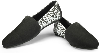 

FUNK Roug Black Canvas with Animal Print Casuals For Men(Black, White)