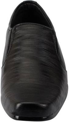 Bata Slip On