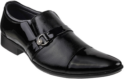 

Mochi Slip On For Men(Black, 11;black