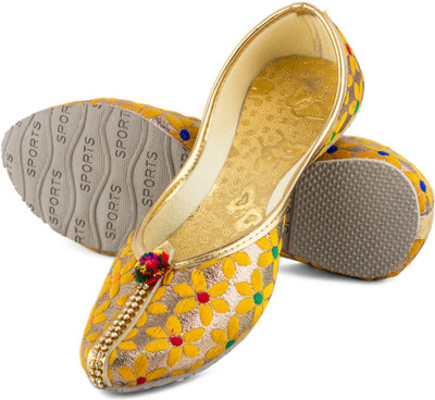 

Tashi Girls, Yellow golden