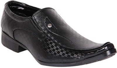 

Dox Black Slip On Shoes For Men(Black)