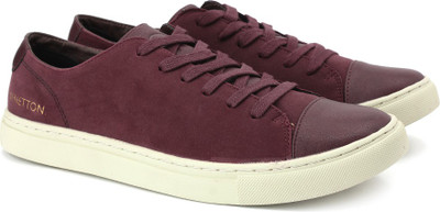

United Colors of Benetton 16A8YESHFW55I Sneakers For Men(Maroon, 902