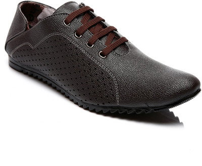 

FNB F-62 Casual Shoes For Men(Brown)