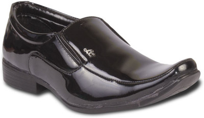 

TEN Simple and Elegant Slip On Shoes For Men(Black