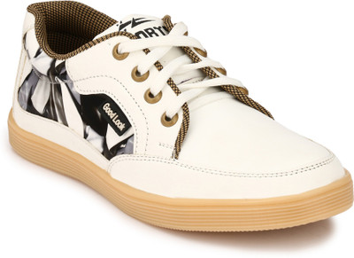 

Knoos Sneakers For Men(White