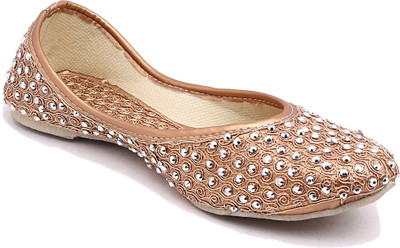

Paduki Ethnic Footwear Mojaris Jutis For Women(Brown