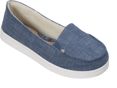 

Dearfoams Cambray (Blue) Moccasin with Gore X-Large Loafers For Women(Blue