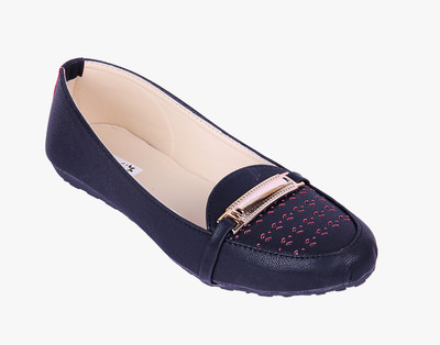

Goyal Black Cutwork Loafers For Women(Navy)