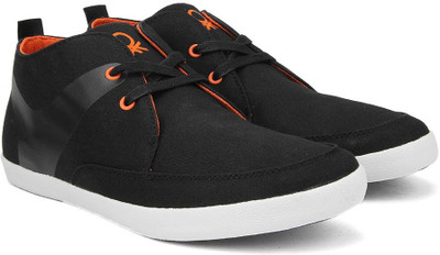 

United Colors of Benetton Men Canvas Sneakers For Men(Black, 901