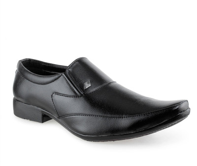 

Predator 8008 Slip On Shoes For Men(Black)