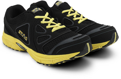 

Stag Navigator Walking Shoes For Men(Yellow