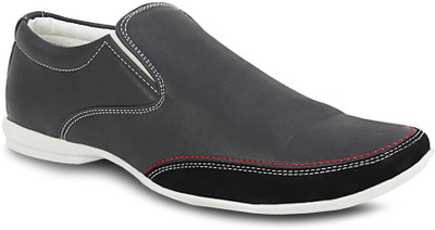 

Get Glamr Designer Loafers For Men(Black