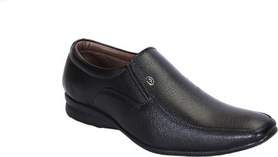 

Footoes Footoes Formal Slip On Shoes Slip On Shoes For Men(Black)