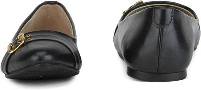Footin By Bata Bellies