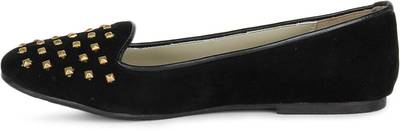 Footin By Bata Bellies