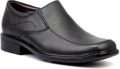 

Mactree Jumbo Slip On Shoes For Men(Black
