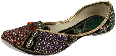 

Saashiwear Punjabi Women Jutis For Women(Black)
