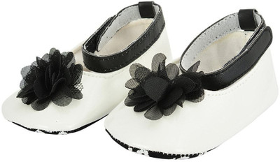 

Baby Bucket Boys & Girls, White