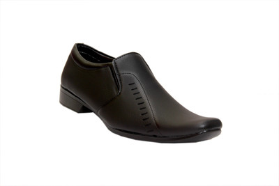 

BlueShoe Slip On For Men(Black