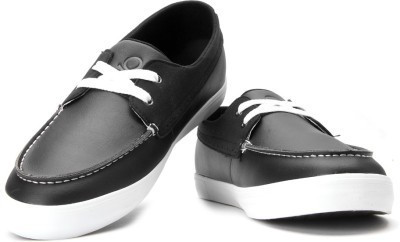 

United Colors of Benetton Men Boat Shoes For Men(Black, 901