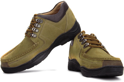 RED CHIEF Outdoors Shoes For Men(Brown, Olive)