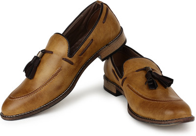 

Adreno Dapper Boat Shoes For Men(Tan