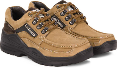 Lee Cooper Men Outdoor Shoes For Men(Brown), Camel