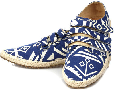 Vero Couture Aztec Printed Casual Shoes For Women(Blue, Blue-off white