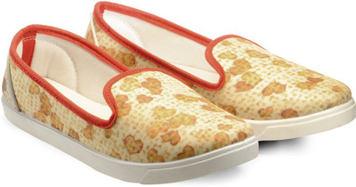 

Nell Casuals, Yellow