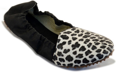 

Myra Fold-Up Bellies For Women(White, White leopard