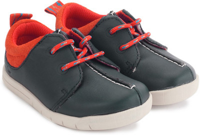 

Clarks Boys, Navy leather