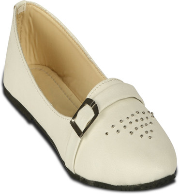 

Zachho Bellies For Women(White
