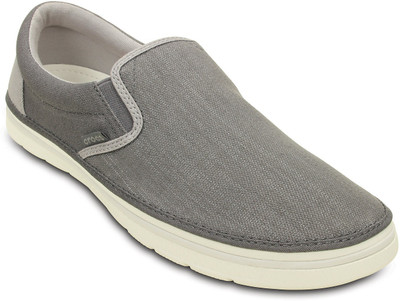 

Crocs Casuals For Men(Grey), 202772-06x