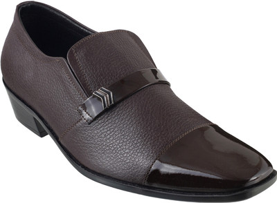 

Metro 19 Slip On Shoes For Men(Brown, 44;maroon
