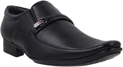 

MSL CLASSIC Slip On Shoes For Men(Black, 11;black