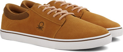

United Colors of Benetton Men Sneakers For Men(Orange, 902