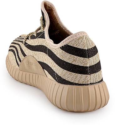HIZAA Sneakers