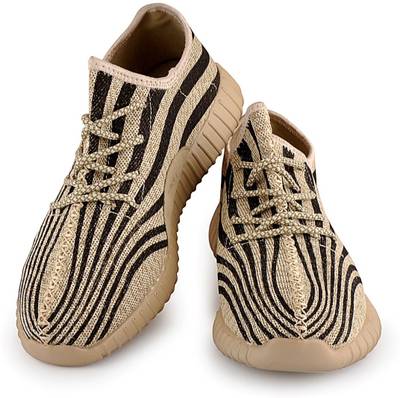 HIZAA Sneakers