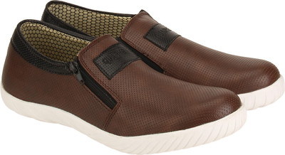 

Quarks Loafers For Men(Brown